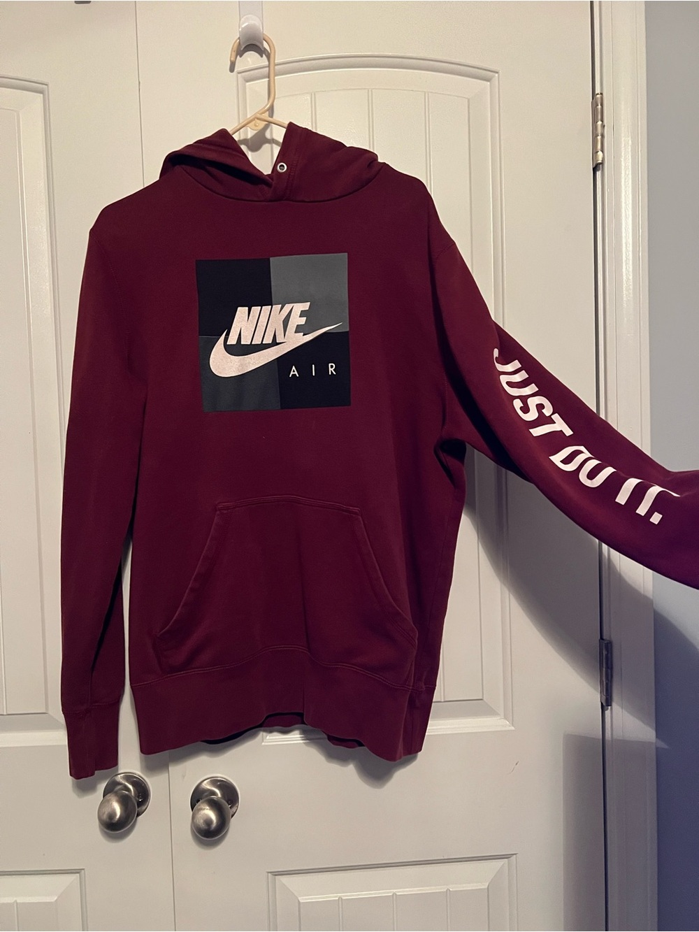 Nike Men's Maroon 'Air' Crewneck Hoodie with Sleeve 'Just Do It.'